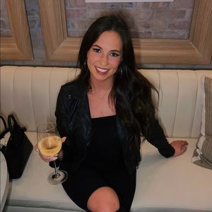 Meet your Posher, Ashley